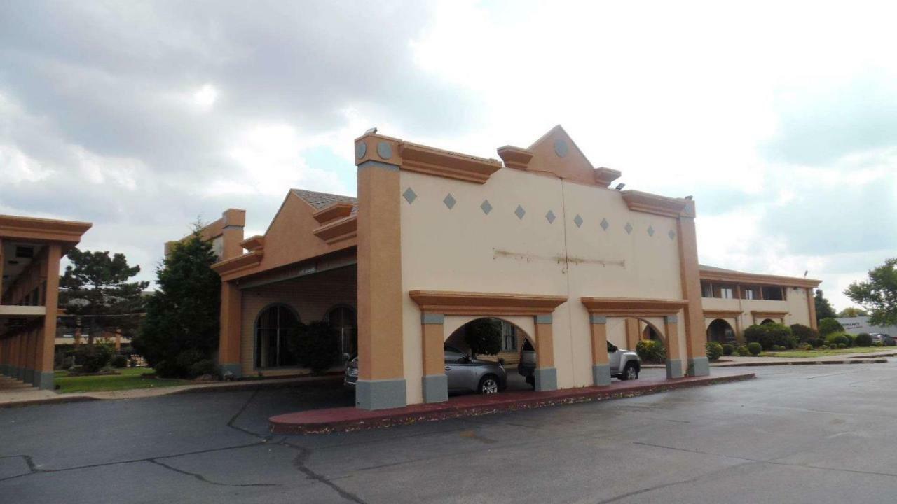 Red Roof Inn & Suites Oklahoma City Southwest Esterno foto